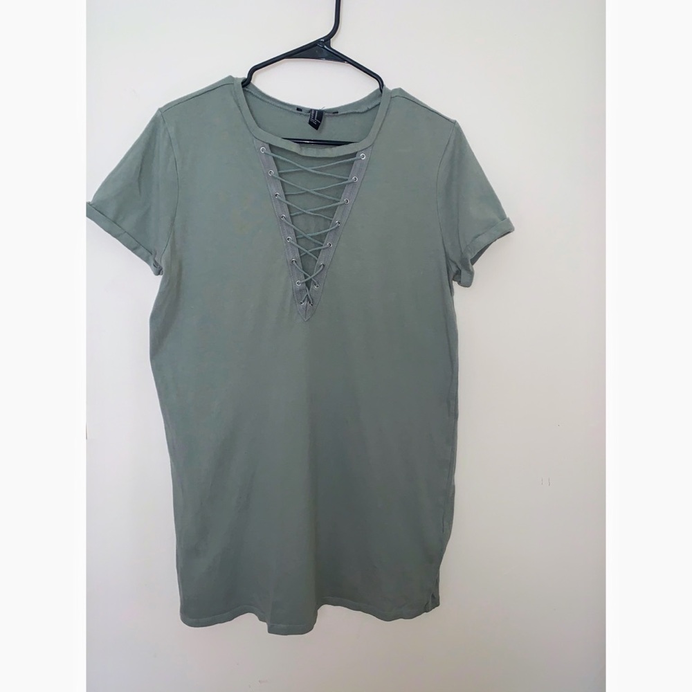 Oversized lace-up t-shirt